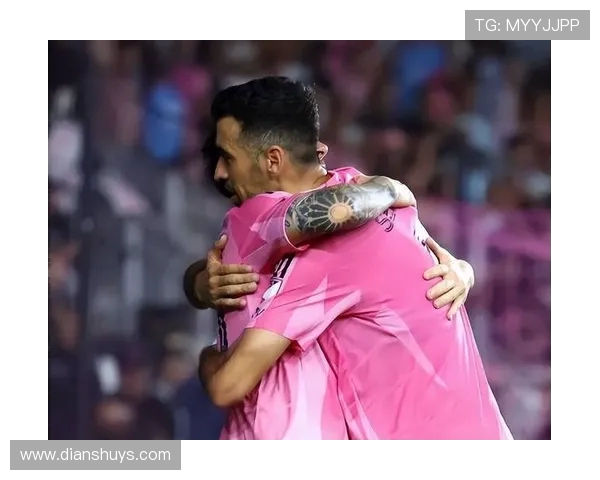 布斯克茨失误致命!巴黎闪电反击击沉迈阿密(1) 布斯克茨失误致命!巴黎闪电反击击沉迈阿密(1)