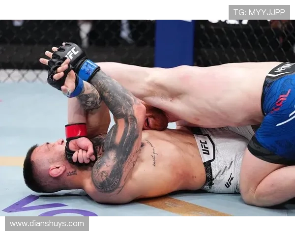 第三回合飞膝绝杀!马利克技术判定终结布伦戴奇(1) 第三回合飞膝绝杀!马利克技术判定终结布伦戴奇(1)